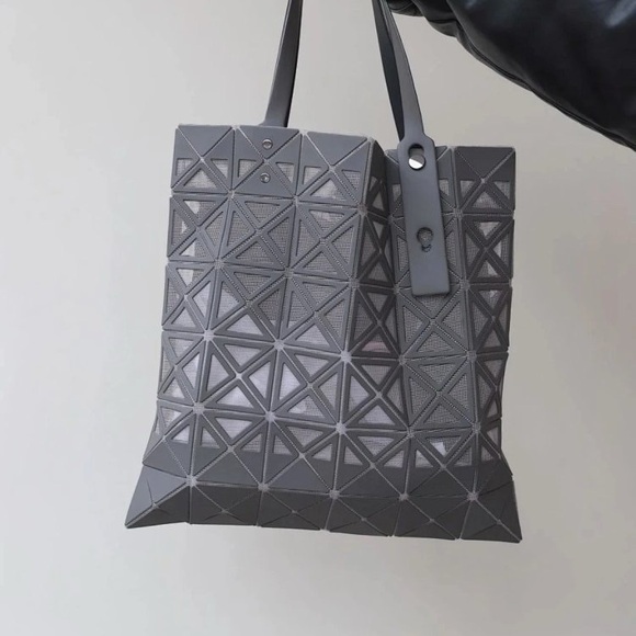 BAO BAO ISSEY MIYAKE
Gray Frame Tote - Picture 4 of 4